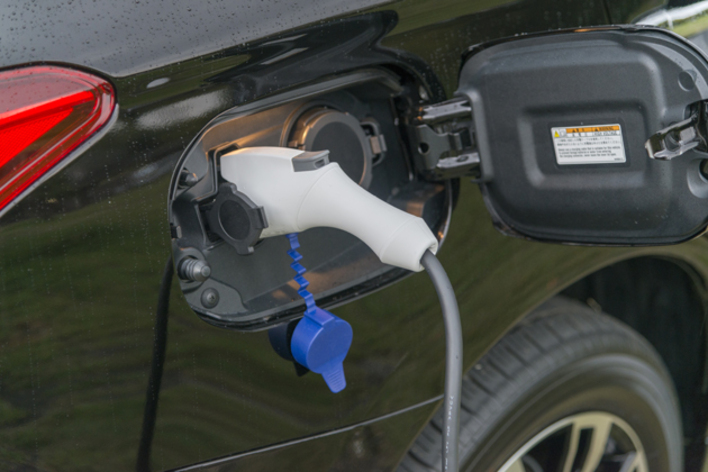 三菱 アウトランダーPHEV G Limited Edition