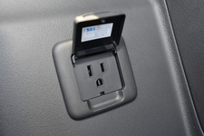 三菱 アウトランダーPHEV G Limited Edition