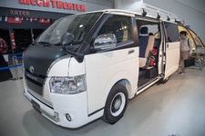 5代目新型ハイエース リラクベース