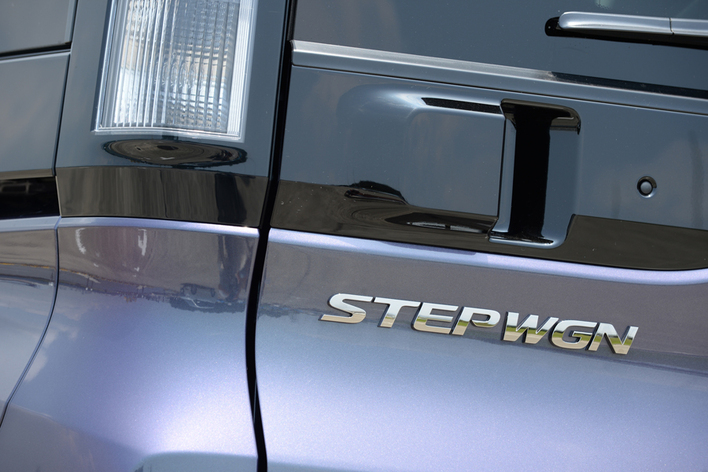 ホンダ ステップワゴン スパーダ 先代モデル（旧型）