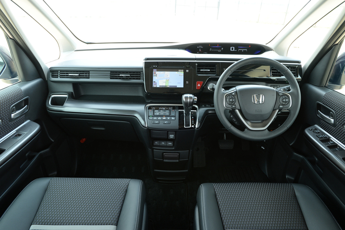 いま風 になったホンダ 新型ステップワゴンのデザインはどこが変わった 先代モデルと比較 してみた 業界先取り 業界ニュース 自動車ニュース国産車から輸入車まで Mota