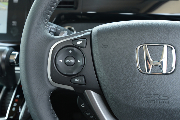 ホンダ ステップワゴン スパーダ 先代モデル（旧型）