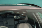 ジャガー新型XFスポーツブレイク　フロントガラス上部に設置されたセンサー