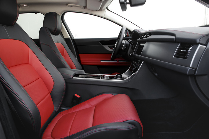 ジャガー XF スポーツブレイク(2018年モデル)