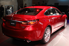 マツダ 新型アテンザ(2018年ビッグマイナーチェンジモデル)[画像は北米向け：マツダ 6]【LAショー2017】