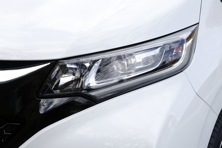 フリード ModuloX(モデューロX)のヘッドライト