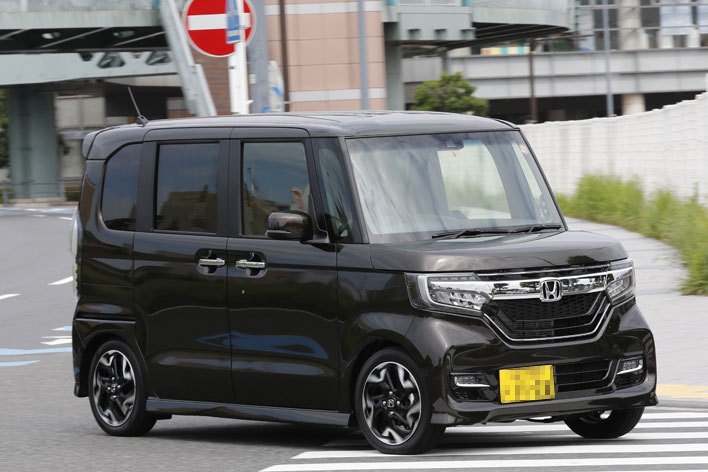 なぜ多い ウインカーを出さない車 横行する 合図不履行 違反 あおりハンドルとは 1 2 コラム Mota