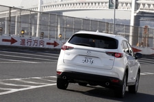 マツダ 新型CX-8 XD L Package　走行イメージ