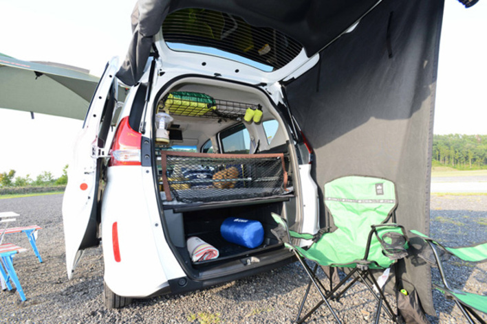 車中泊を快適にするグッズとは 車中泊便利グッズまとめ 画像ギャラリー No 4 初心者必見 編集部が語る自動車購入ノウハウ Mota