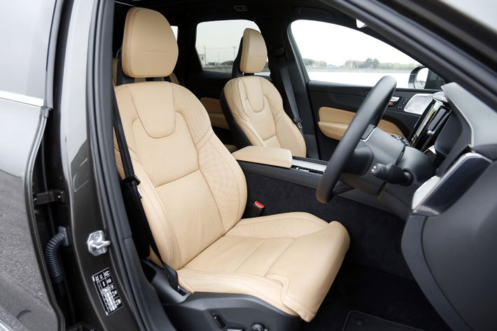 [BMW X3 vs VOLVO XC60 どっちが買い！？]