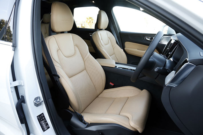 ボルボ 新型 XC60 T8 TwinEngine(PHV)AWD Inscription＜プラグインハイブリッドモデル＞