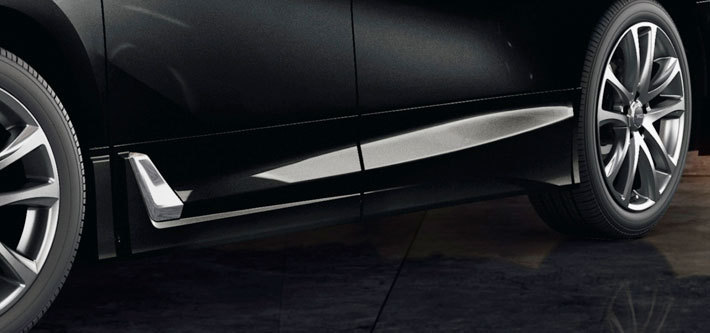 トヨタ アルファード（TRDパーツ装着車）