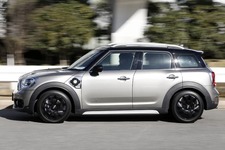 MINI Coopre SE Crossover All4（MINI CROSSOVER PHEV）