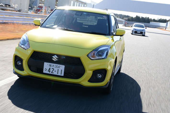 スズキ  スイフトスポーツ