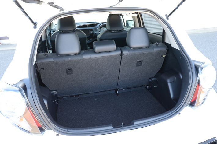 トヨタ  ヴィッツGR