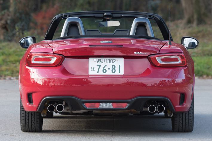 アバルト 124スパイダー