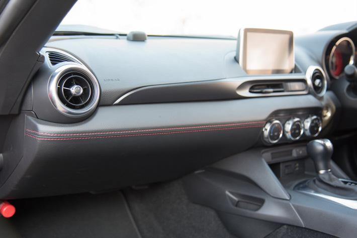 アバルト 124スパイダー