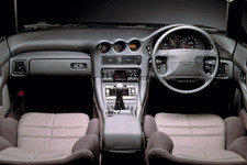 三菱 GTOの内装