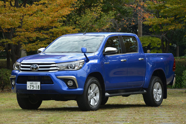 トヨタ 新型ハイラックス Z[2.4ディーゼルターボ／4WD]