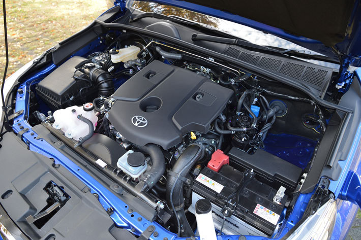 トヨタ 新型ハイラックス Z　2.4ディーゼルターボエンジン