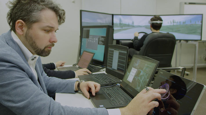 日産の脳波測定による運転支援技術