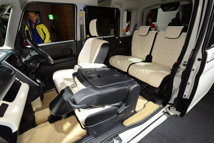 ダイハツ タント プレミアムver