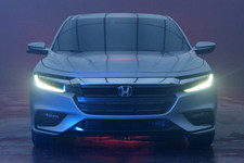 新型ハイブリッドセダン　インサイト プロトタイプ