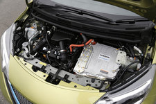 日産 ノート e-POWER