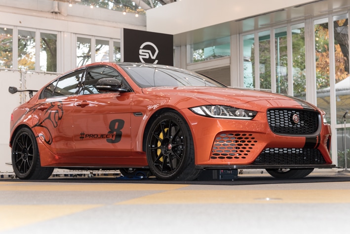 これが市販車！？ ニュル最速の4ドアサルーンは600PS！ ジャガー