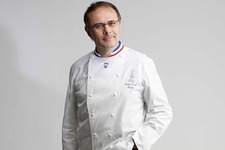 ポルシェと世界トップクラスショコラティエのコラボ ショコラ