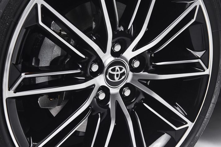 トヨタ 新型アバロン ツーリング