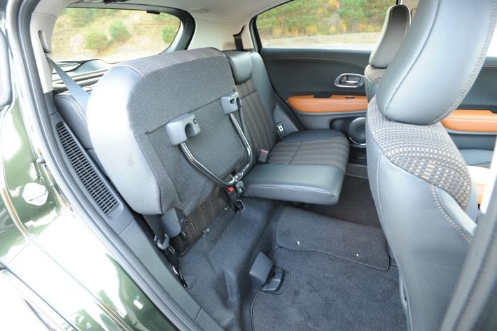 初代ヴェゼルはなぜバカ売れしたのか そのワケは使い勝手バツグンのシートアレンジと車内にあった 画像ギャラリー No 13 特集 Mota 初代ヴェゼルはなぜバカ売れしたのか そのワケは使い勝手バツグンのシートアレンジと車内にあった 画像ギャラリー No 13 特集 Mota