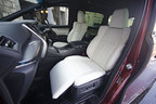 トヨタ 新型アルファード Executive Lounge S[E-Four(4WD)]