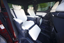 トヨタ 新型アルファード Executive Lounge S[E-Four(4WD)]