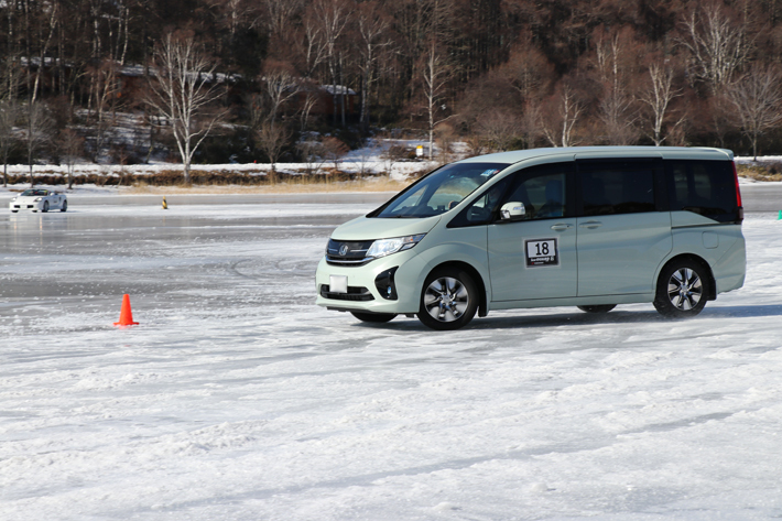2018 ice GUARD 6 ＆ PROSPEC Winter Driving Park
