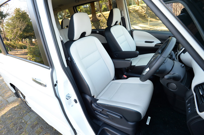 日産 セレナ ライダー