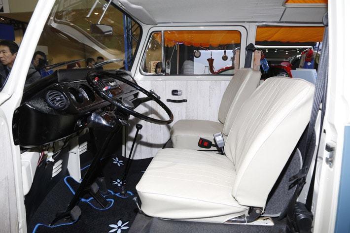 ワーゲンバスのレストア