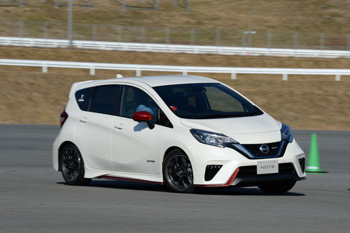 NISMOドライビングアカデミー