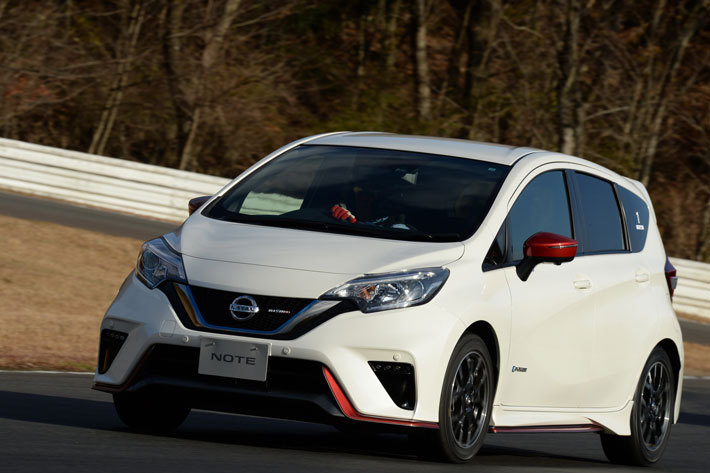 NISMOドライビングアカデミー