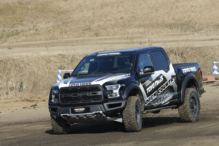 トーヨータイヤ オープンカントリー「M/T」を装着したフォード F-150