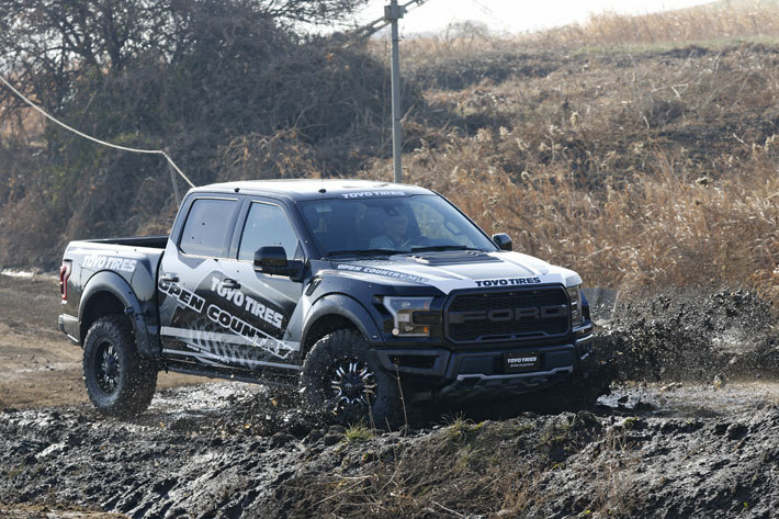 トーヨータイヤ オープンカントリー「M/T」を装着したフォード F-150