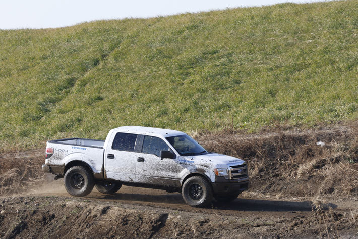 トーヨータイヤ オープンカントリー「R/T」を装着したフォード F-150