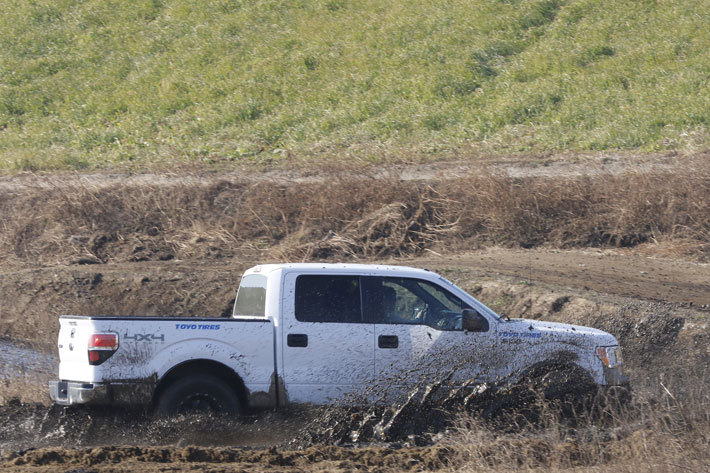 トーヨータイヤ オープンカントリー「R/T」を装着したフォード F-150