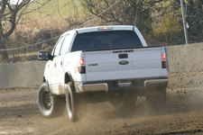 トーヨータイヤ オープンカントリー「R/T」を装着したフォード F-150