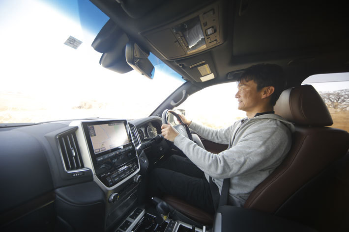 モータージャーナリストの岡本幸一郎さん