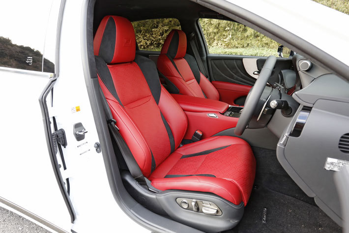 レクサス 新型LS500 ”F SPORT”[FR・V6 3.5リッターツインターボ／インテリアカラー：フレアレッド]