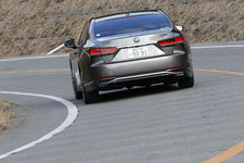 レクサス 新型LS500h ”EXECUTIVE”[FR・V6 3.5リッター マルチステージハイブリッドシステム]