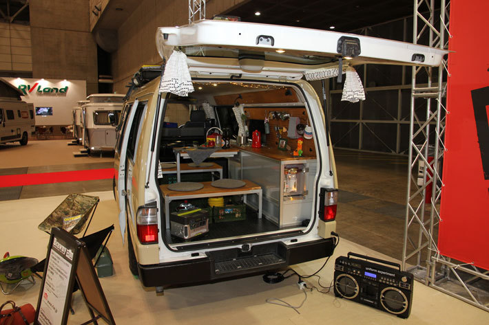 「RIW Brawny」(マツダ ボンゴブローニィ)[キャンピングカープラザ大阪／キャンピングカープラザ東京]