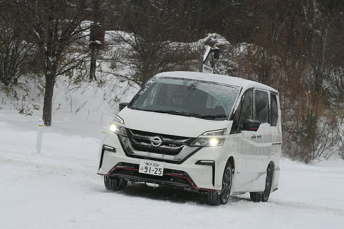 日産 雪上・氷上試乗レポート｜日産 セレナニスモ