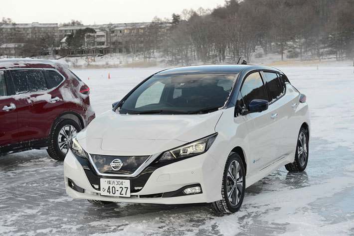 日産 雪上・氷上試乗レポート｜日産 リーフ